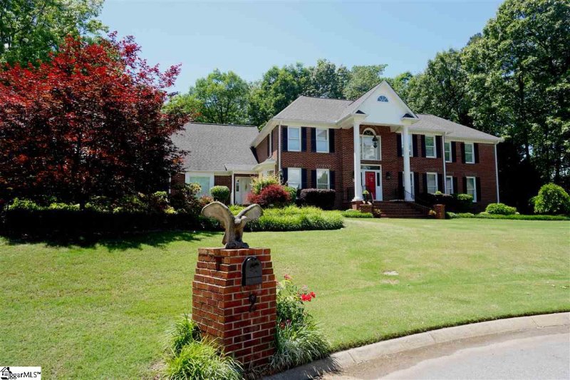 Property image 2 at 2 Thrasher Court, Greenville, SC 29607