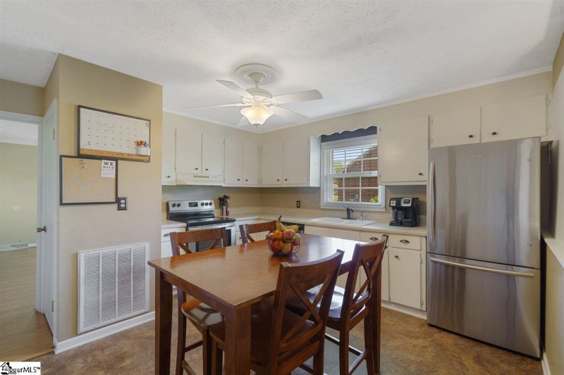 Property image 5 at 102 Elrod Street, Easley, SC 29642