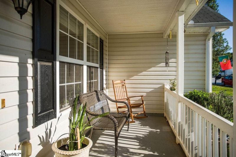 Property image 3 at 12 Landing Lane, Simpsonville, SC 29681