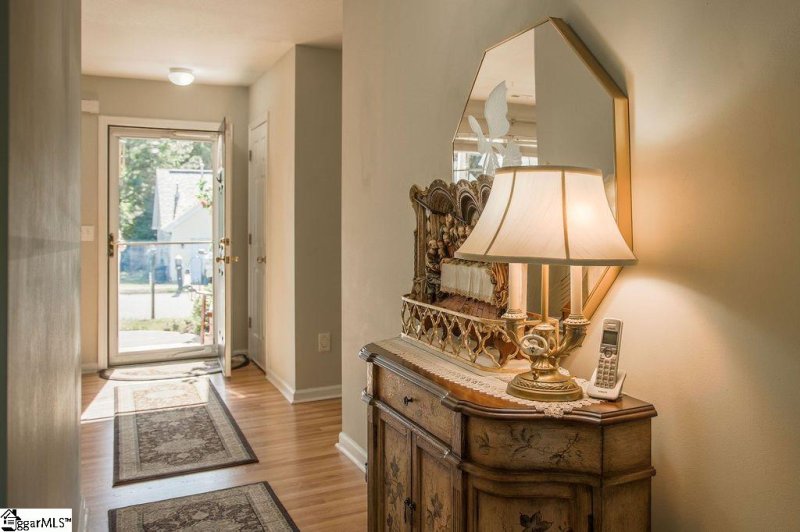 Property image 4 at 12 Landing Lane, Simpsonville, SC 29681