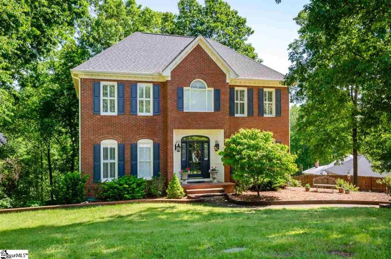 104 Moss Creek Court