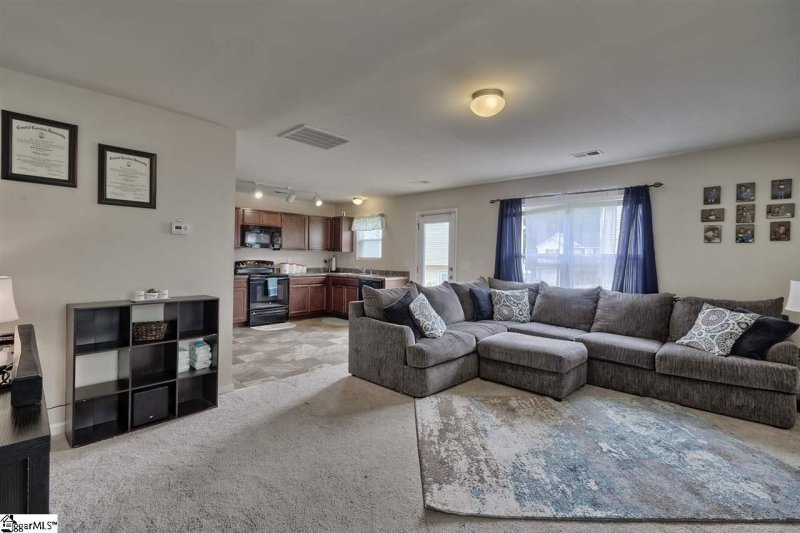 Property image 4 at 303 Napels Court, Piedmont, SC 29673