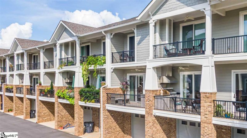 Property image 2 at 100 S Hudson Street, Greenville, SC 29601