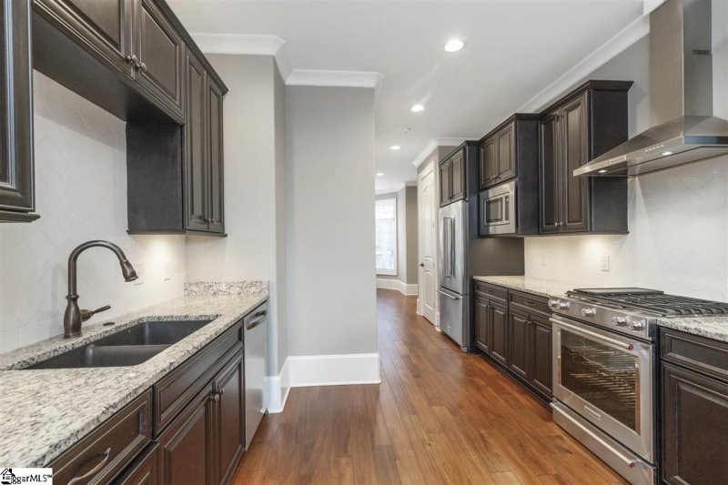 Property image 4 at 100 S Hudson Street, Greenville, SC 29601