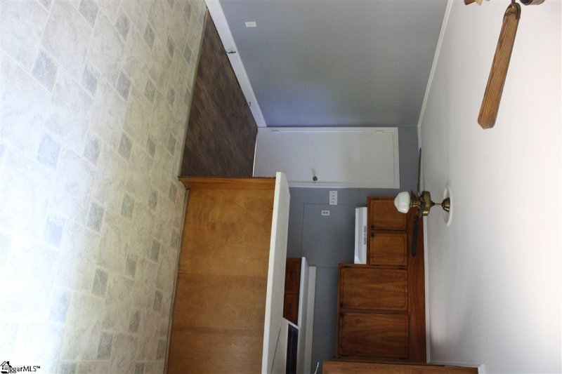 Property image 5 at 302 Longwood Drive, Taylors, SC 29687