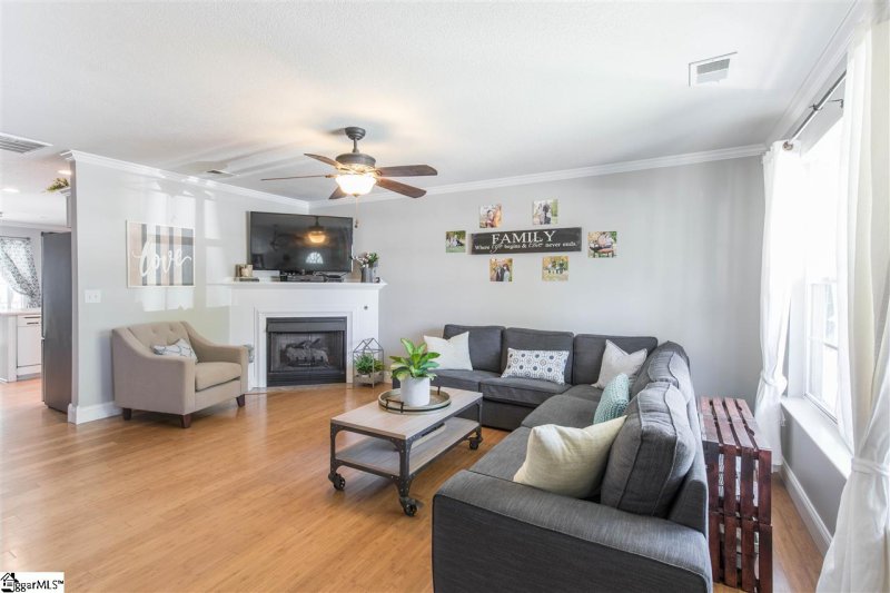 Property image 3 at 114 Kingscreek Drive, Greer, SC 29650