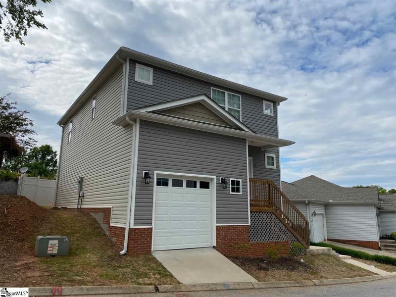 Property image 2 at 55 Huntress Drive, Greer, SC 29651