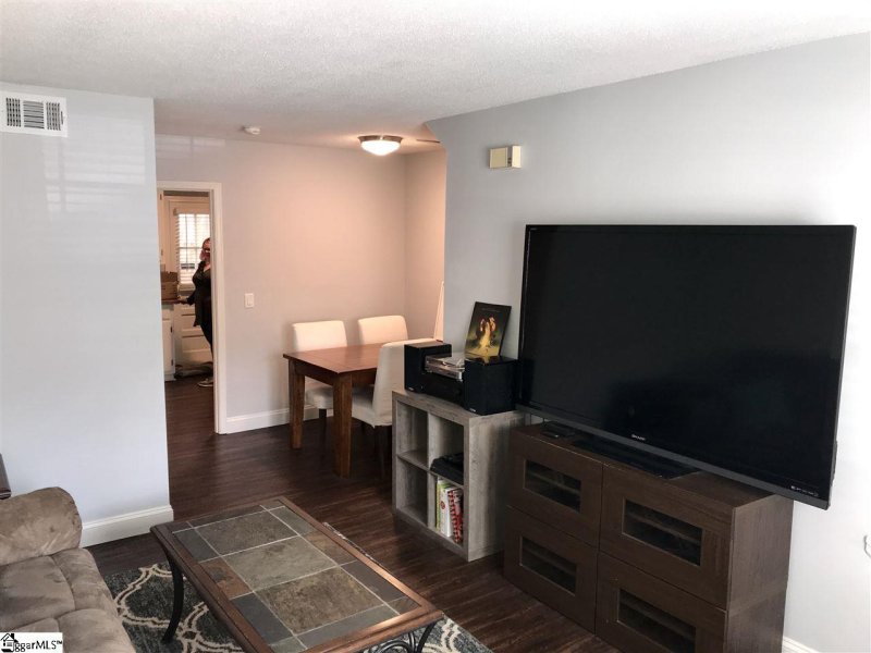 Property image 3 at 501 Edwards Road, Greenville, SC 29615