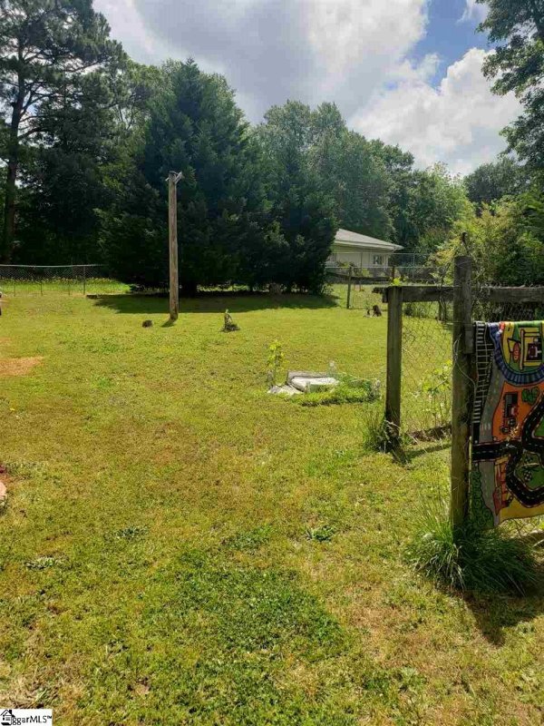 Property image 3 at 33A Mayflower Avenue, Greenville, SC 29605-3727