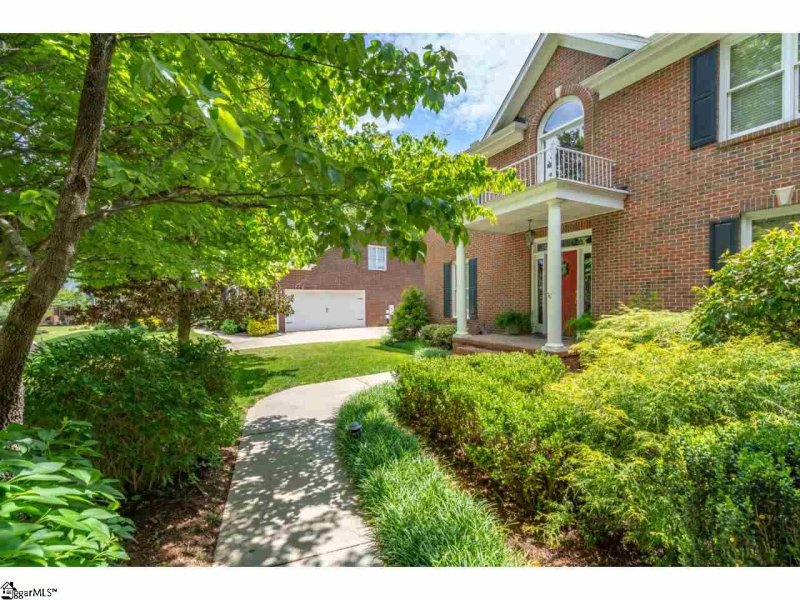 211 Huddersfield Drive