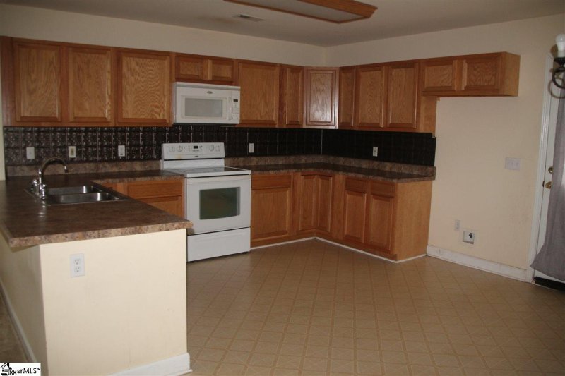 Property image 5 at 513 Shilo Drive, Spartanburg, SC 29306