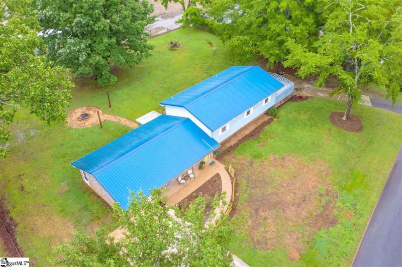 Property image 2 at 104 Golden Grove Circle, Piedmont, SC 29673