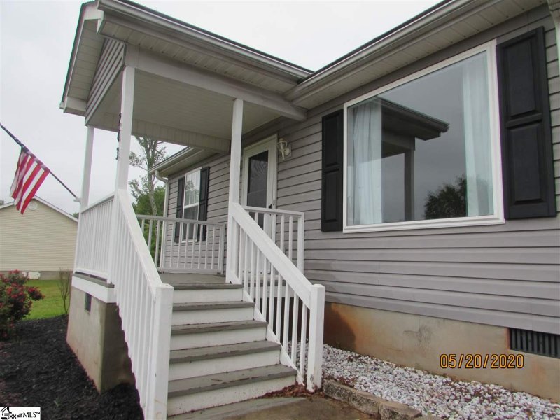 Property image 2 at 243 Hallmark Circle, Easley, SC 29640-9697