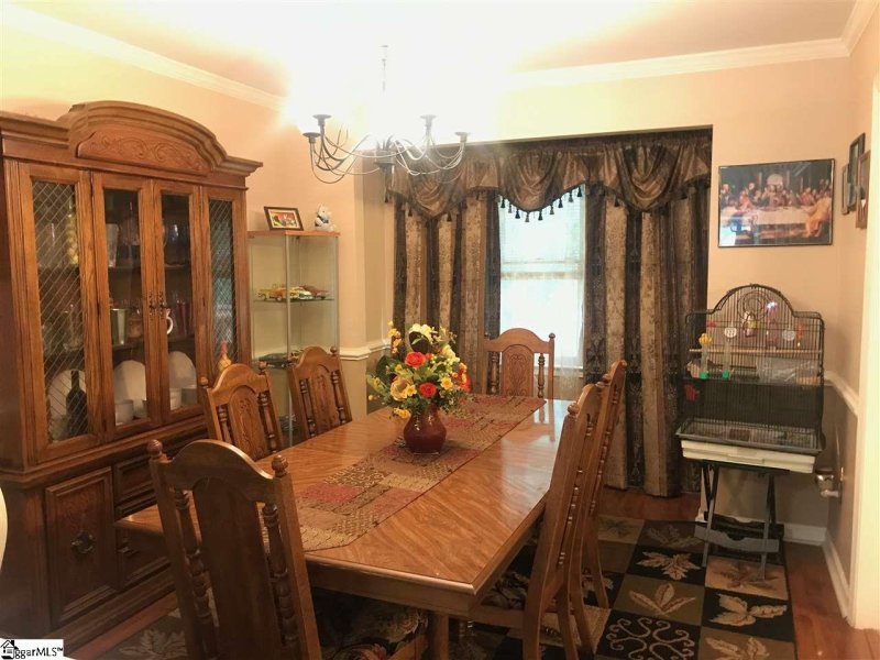 Property image 4 of 223 Waterbury Court in Ambergate, Simpsonville, SC 29680