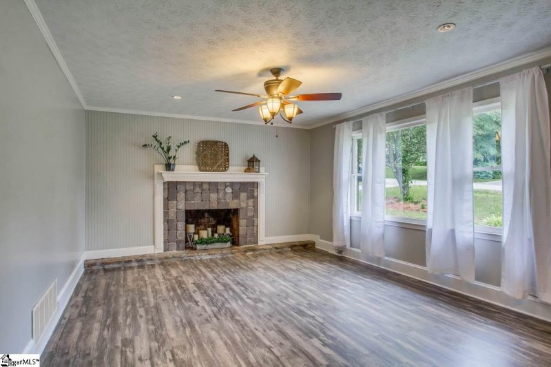 Property image 2 at 306 Timbrooke Way, Easley, SC 29642