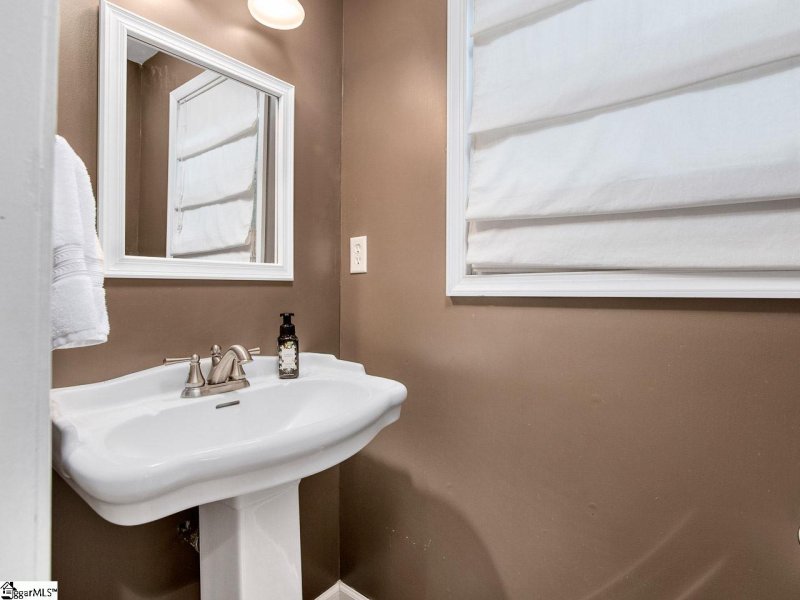 Property image 5 at 116 Charmar Way, Taylors, SC 29687