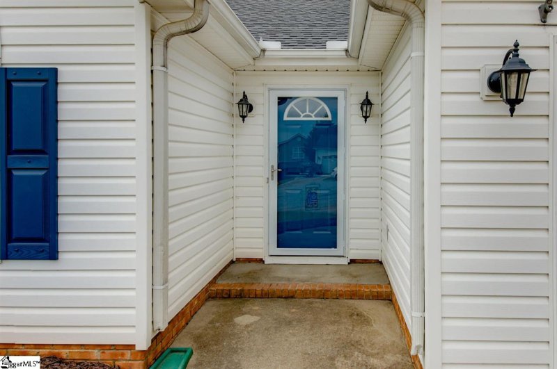 Property image 3 at 421 Juniper Leaf Way, Greer, SC 29651