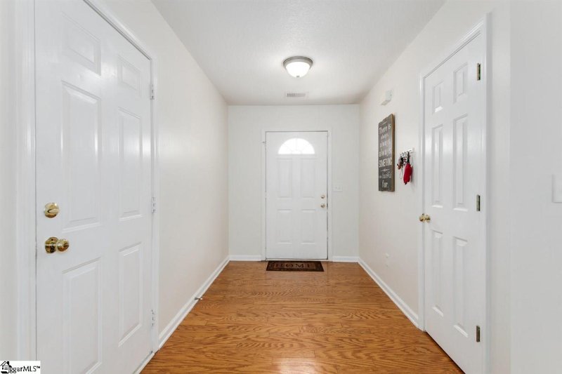 Property image 4 at 421 Juniper Leaf Way, Greer, SC 29651