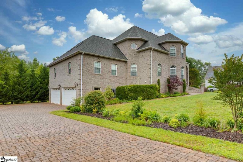 Property image 3 at 8 Mandarin Circle, Taylors, SC 29687