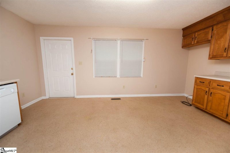 Property image 3 at 620 Forest Creek Circle, Greer, SC 29651