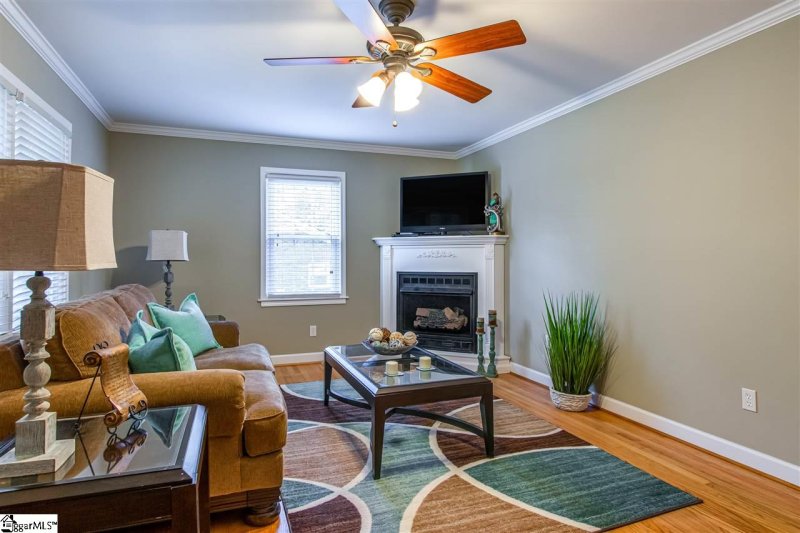 Property image 2 at 18 THAMES Drive, Taylors, SC 29687