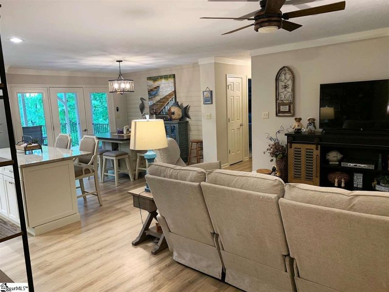 Property image 4 at 115 Lindos Drive, Seneca, SC 29672