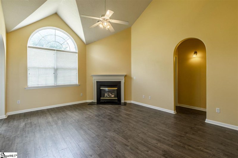 Property image 4 at 109 Cretewood Place, Taylors, SC 29687