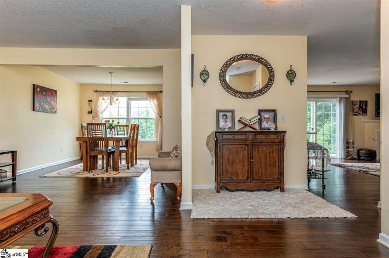 Property image 3 at 135 Kingscreek Drive, Greer, SC 29650