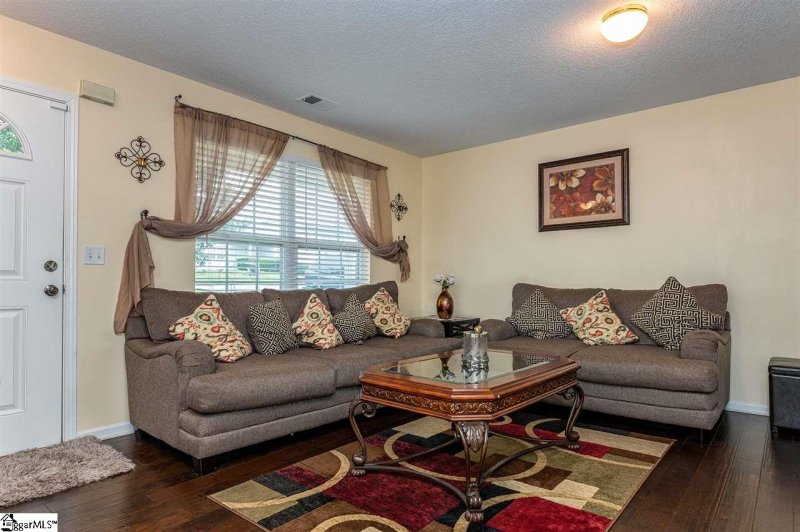 Property image 4 at 135 Kingscreek Drive, Greer, SC 29650