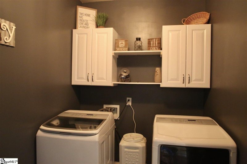 Property image 4 at 160 Carolina Oaks Drive, Fountain Inn, SC 29644