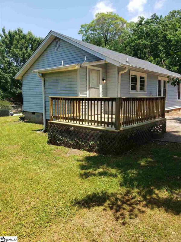 Property image 4 at 115 Leo Lewis Street, Greenville, SC 29609