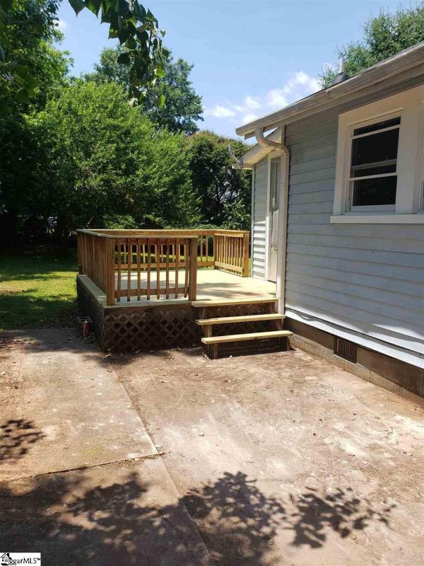 Property image 5 at 115 Leo Lewis Street, Greenville, SC 29609
