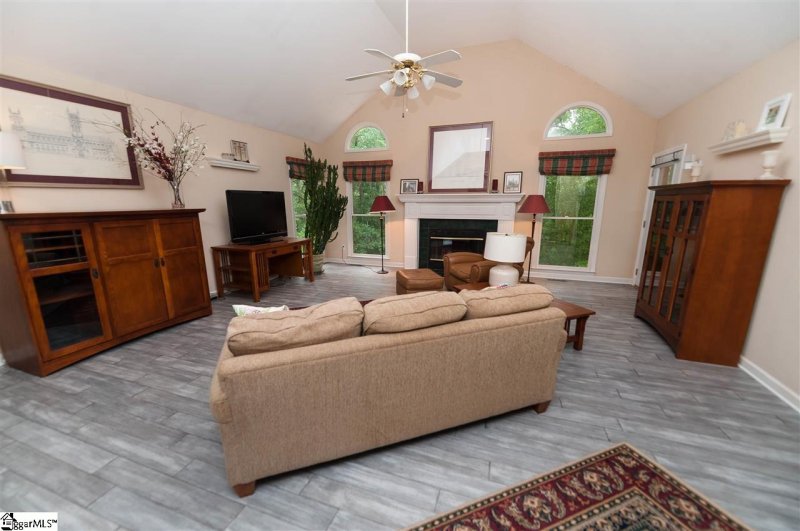 Property image 3 at 336 Wilkshire Loop, Moore, SC 29369