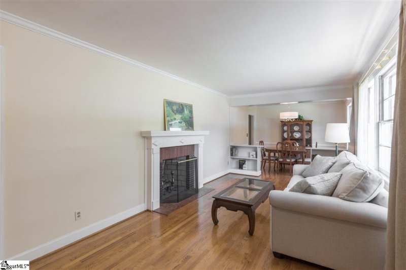 Property image 4 at 211 Lowndes Avenue, Greenville, SC 29607