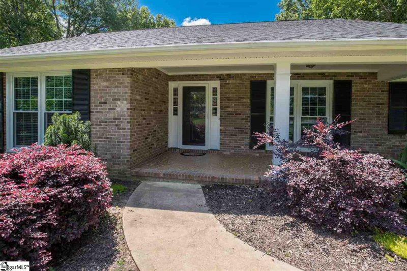 Property image 3 at 6 Stonehedge Drive, Greenville, SC 29615