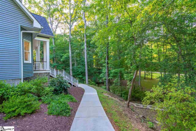 Property image 3 at 207 Shagbark Circle, Simpsonville, SC 29680