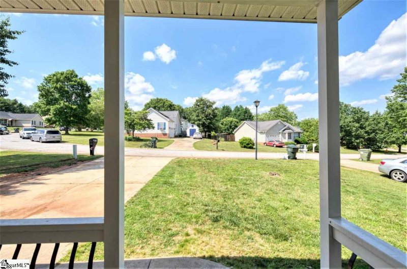 Property image 2 at 107 Meadow Hill Way, Taylors, SC 29687