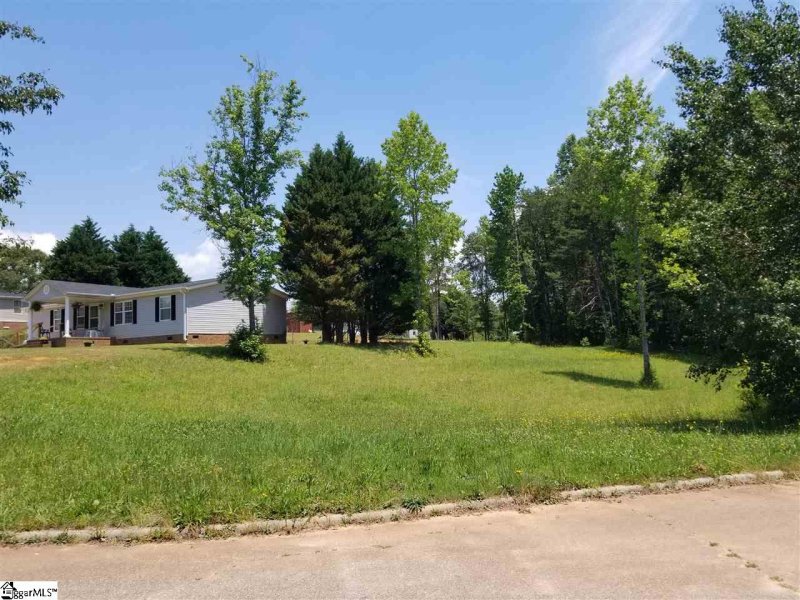 Property image 3 at 105 Sunset Mountain Court, Travelers Rest, SC 29690