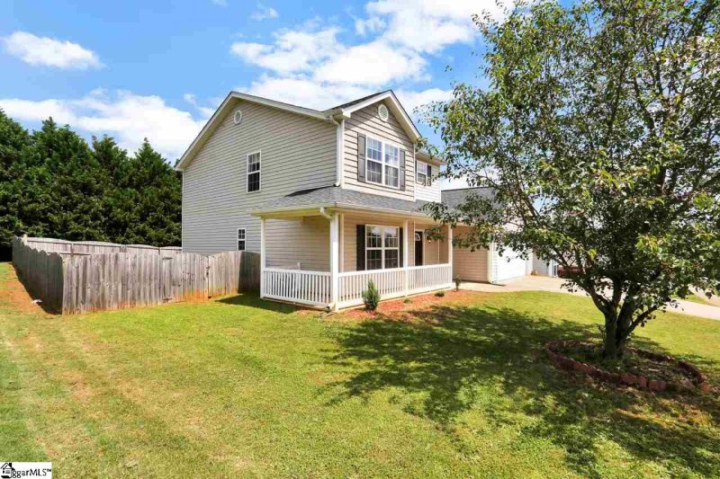 Property image 3 at 1 Landing Lane, Simpsonville, SC 29681