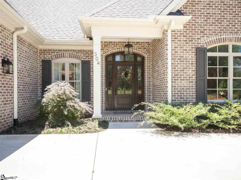 Property image 2 at 304 Tanoak Court, Simpsonville, SC 29681