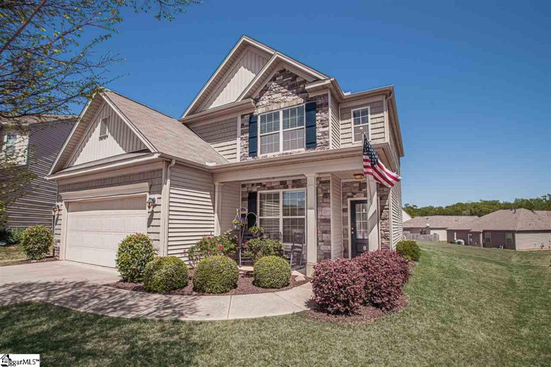 Property image 2 at 8 Straiharn Place, Simpsonville, SC 29680