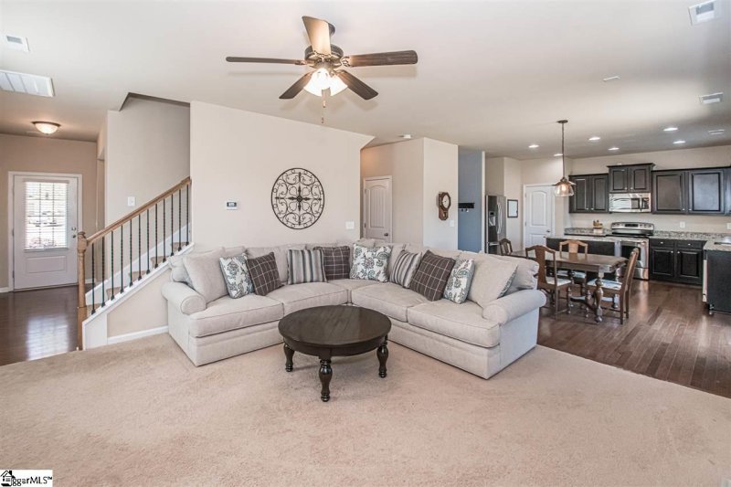 Property image 5 at 8 Straiharn Place, Simpsonville, SC 29680
