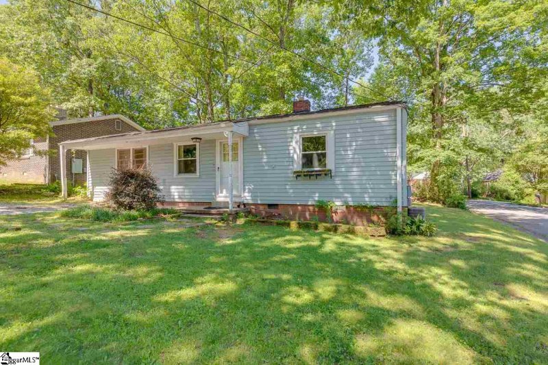 Property image 2 at 23 Essex Court, Greenville, SC 29609