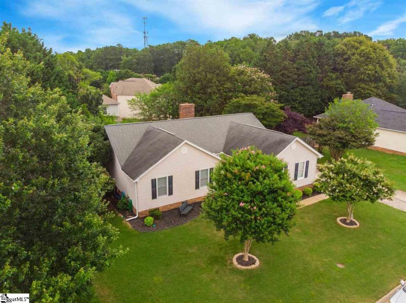 Property image 4 at 100 Tearose Lane, Simpsonville, SC 29681