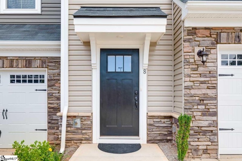 Property image 2 at 8 Country Dale Drive, Greer, SC 29650