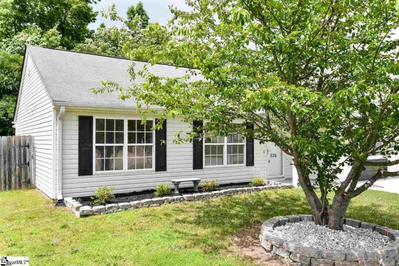 Property image 3 at 236 Rivers Edge Drive, Easley, SC 29642