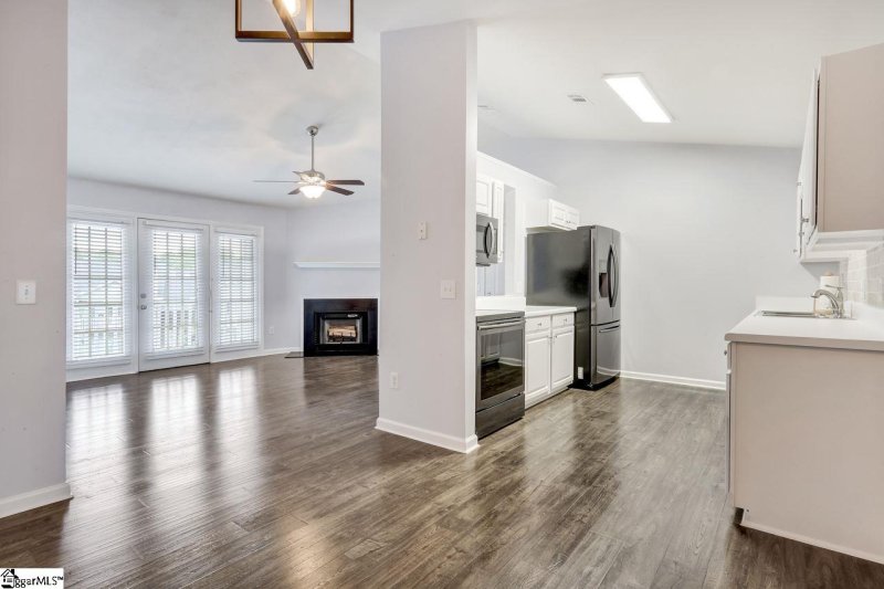 Property image 2 at 908 Pelham Square Way, Greer, SC 29650