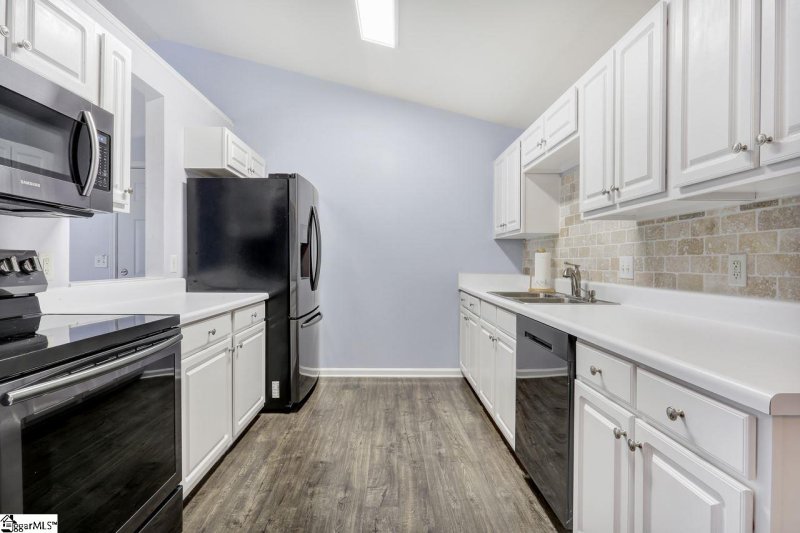 Property image 4 at 908 Pelham Square Way, Greer, SC 29650