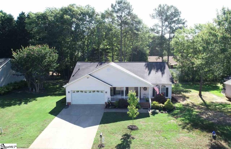 Property image 2 at 300 Mallard Lane, Anderson, SC 29625-2019