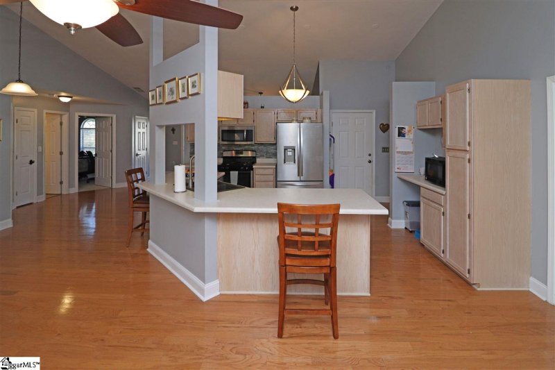 Property image 4 at 300 Mallard Lane, Anderson, SC 29625-2019